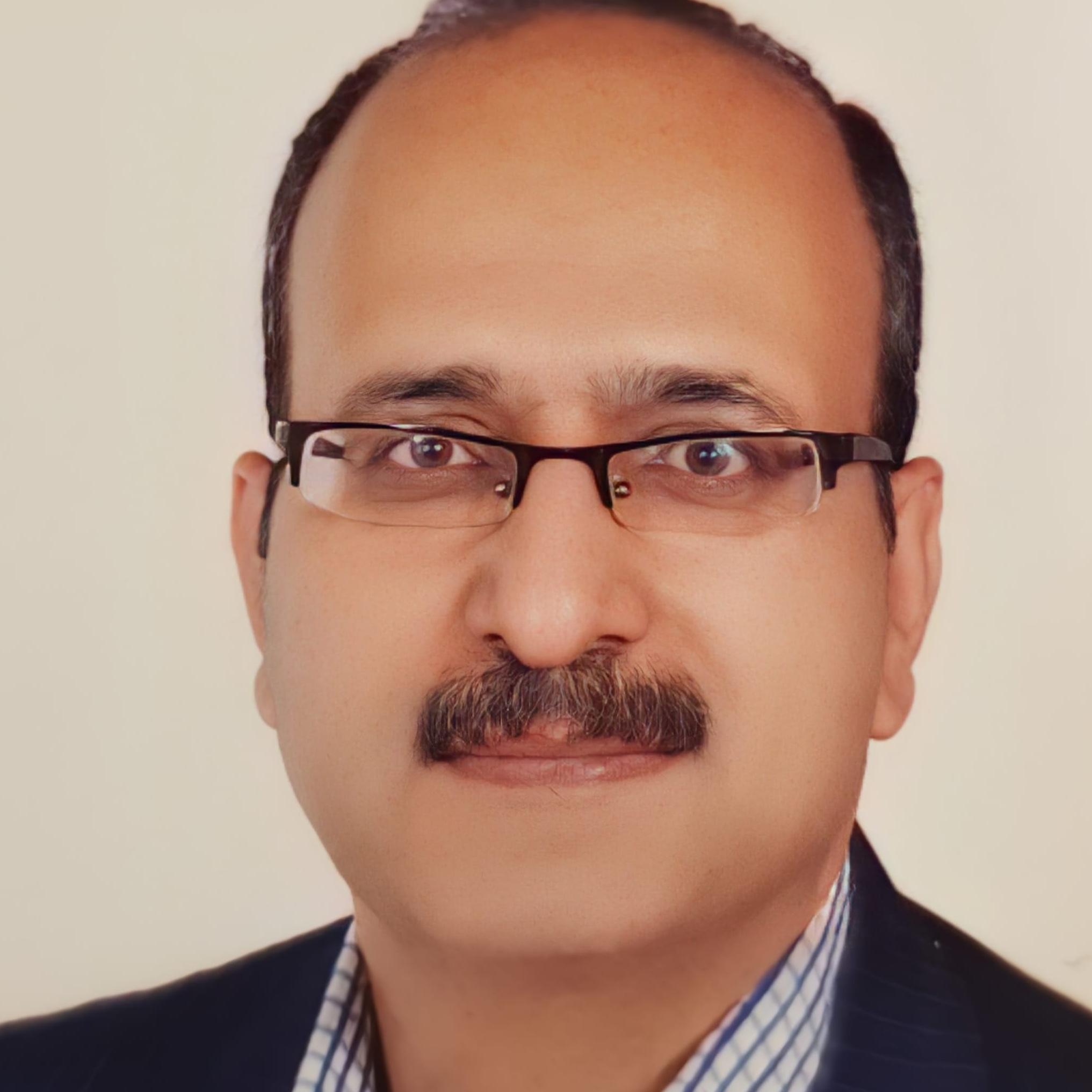 دکتر علی احمدآبادی