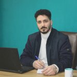 سید حسین حسینی کارشناسی ارشد روانشناسی | مشاوره خانواده | مشاوره فردی | کودک و نوجوان. سید حسین حسینی روانشناس، مشاور و مدیر سایت روانشناسی رواندیل در لاهیجان است که آدرس مطب سید حسین حسینی در خیابان 22 آبان ساختمان آپادانا2 واقع شده است. ج