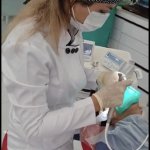 دکتر میناالسادات قریشیان دکترای حرفه‌ای دندانپزشکی