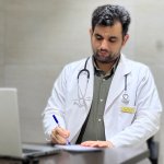 دکتر عباد محمدی دکترای حرفه‌ای پزشکی