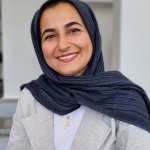 دکتر سعیده دارشی دکترای حرفه ای دندانپزشکی زیبایی، جراح و درمان ریشه