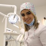 دکتر شبنم کرمی دکترای حرفه‌ای دندانپزشکی ،طراحی لبخند و زیبایی و ایمپلنت