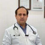 دکتر تراب احمدی متخصص کودکان و نوزادان