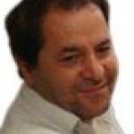 خسرو جدیدی جراح و فوق تخصص قرنیه