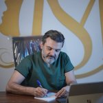 دکتر صبا مصباحی فوق تخصص پلاستیک