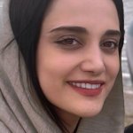 دکتر زکیه موحدزاده دکترای حرفه ای دندانپزشکی