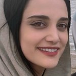 دکتر زکیه موحدزاده دکترای حرفه ای دندانپزشکی