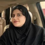 یاسمن حسینی کارشناسی مامایی