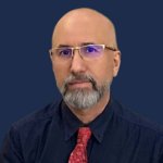 دکتر موفق فولادگر دکترای حرفه‌ای دندانپزشکی و ایمپلنتولوژیست